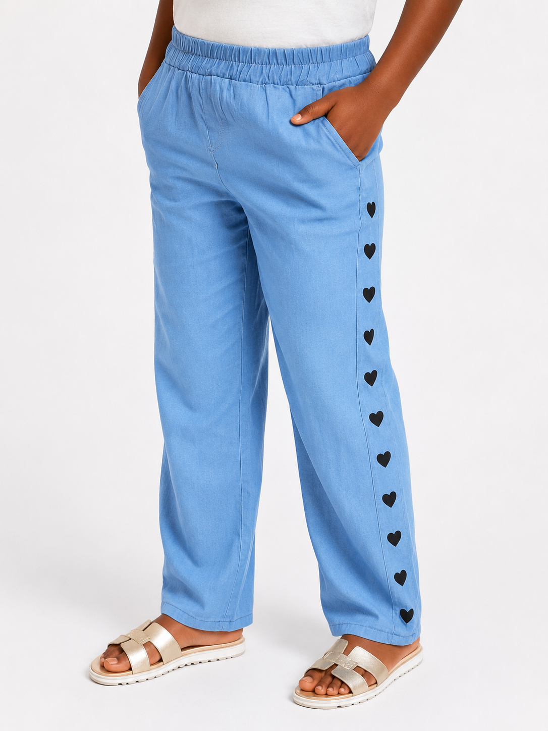 Girls' Light Wash Denim Heart-Side Straight Leg Pants (Kids & Pre-Teens)